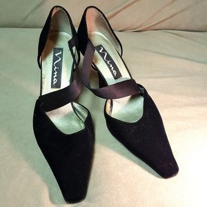 Black Velvet Nina Pumps